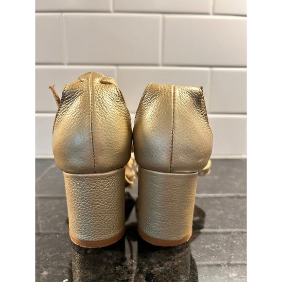 Velez‎ Women's Bow-Detailed Genuine Metallic Leather Sandals Gold Size 37 - Picture 6 of 9